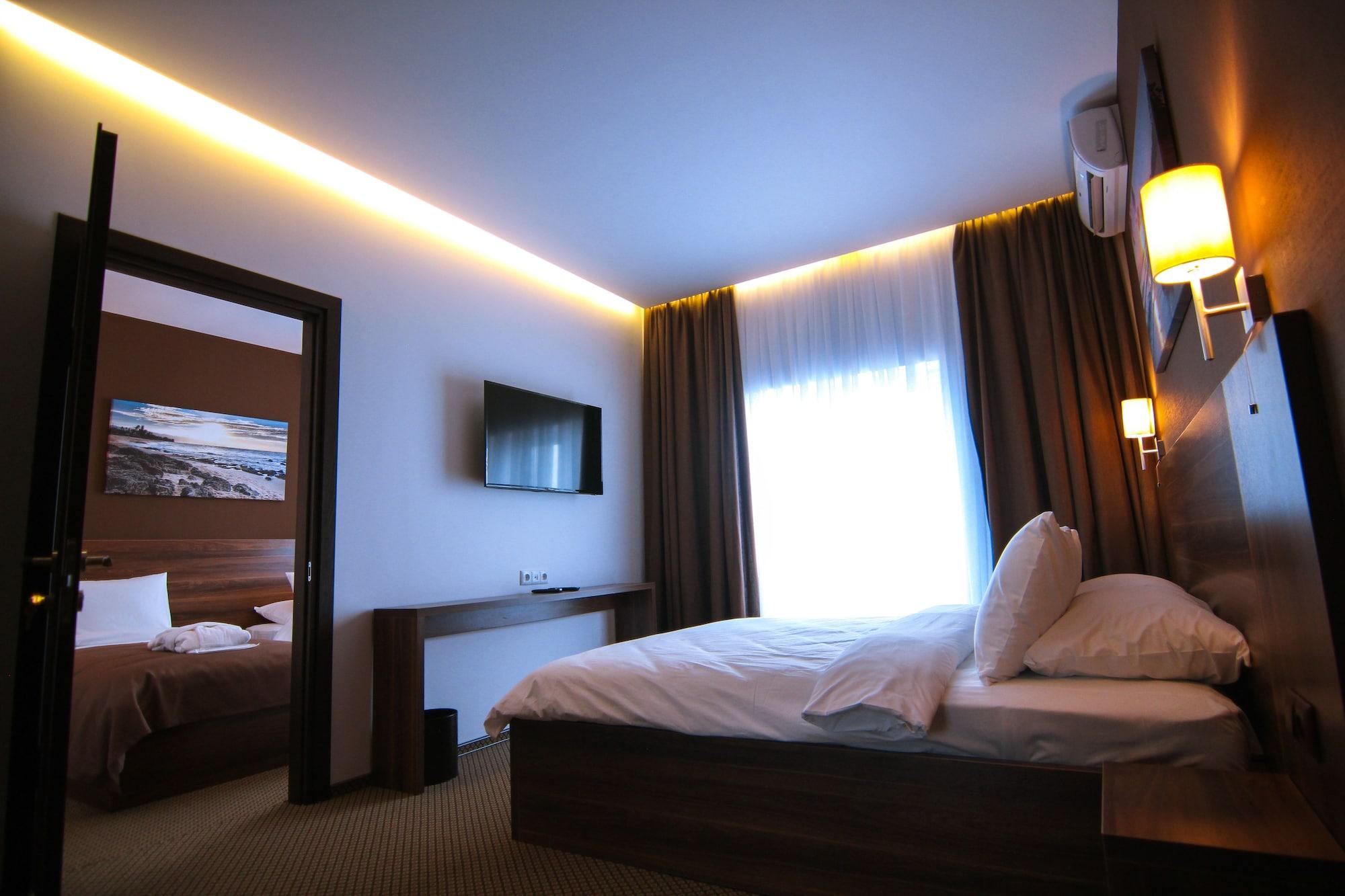Sky Inn バトゥーミ エクステリア 写真
