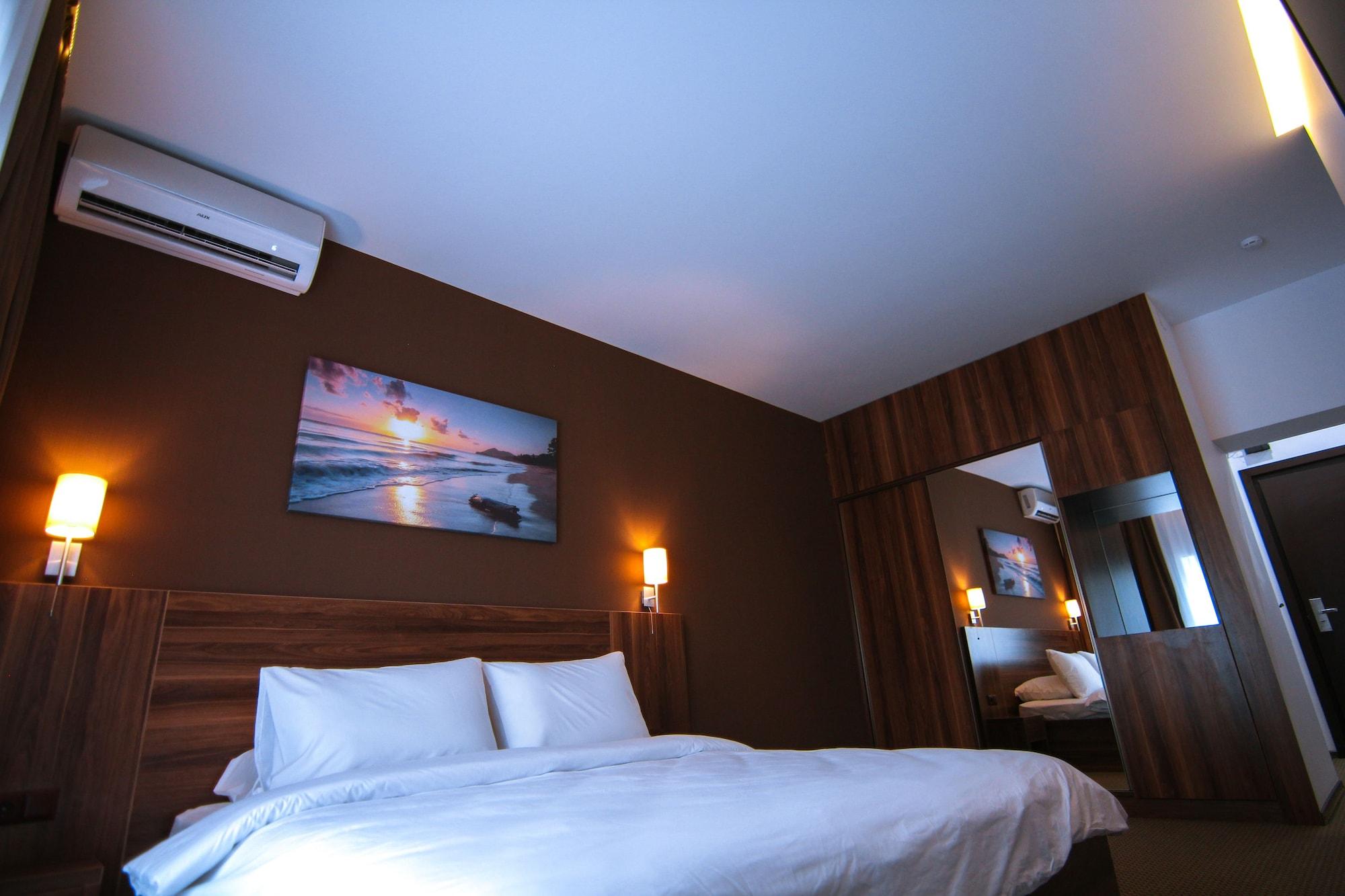 Sky Inn バトゥーミ エクステリア 写真