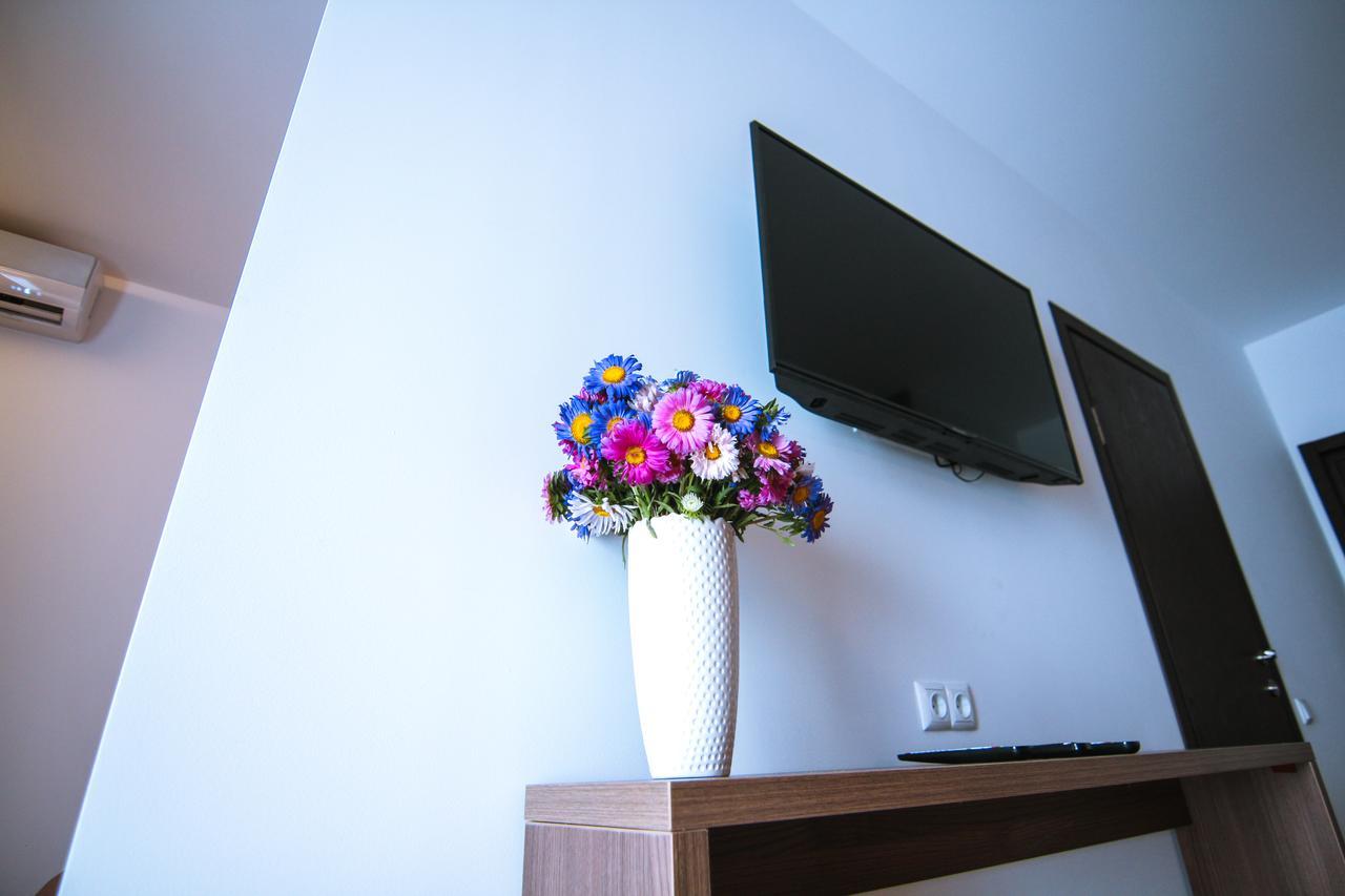 Sky Inn バトゥーミ エクステリア 写真