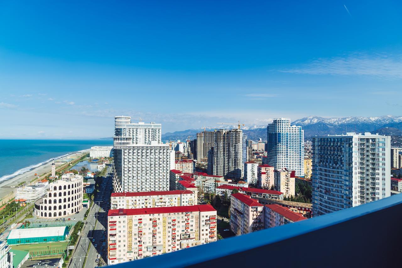 Sky Inn バトゥーミ エクステリア 写真