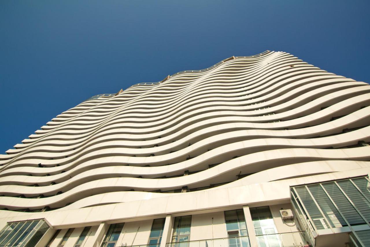 Sky Inn バトゥーミ エクステリア 写真