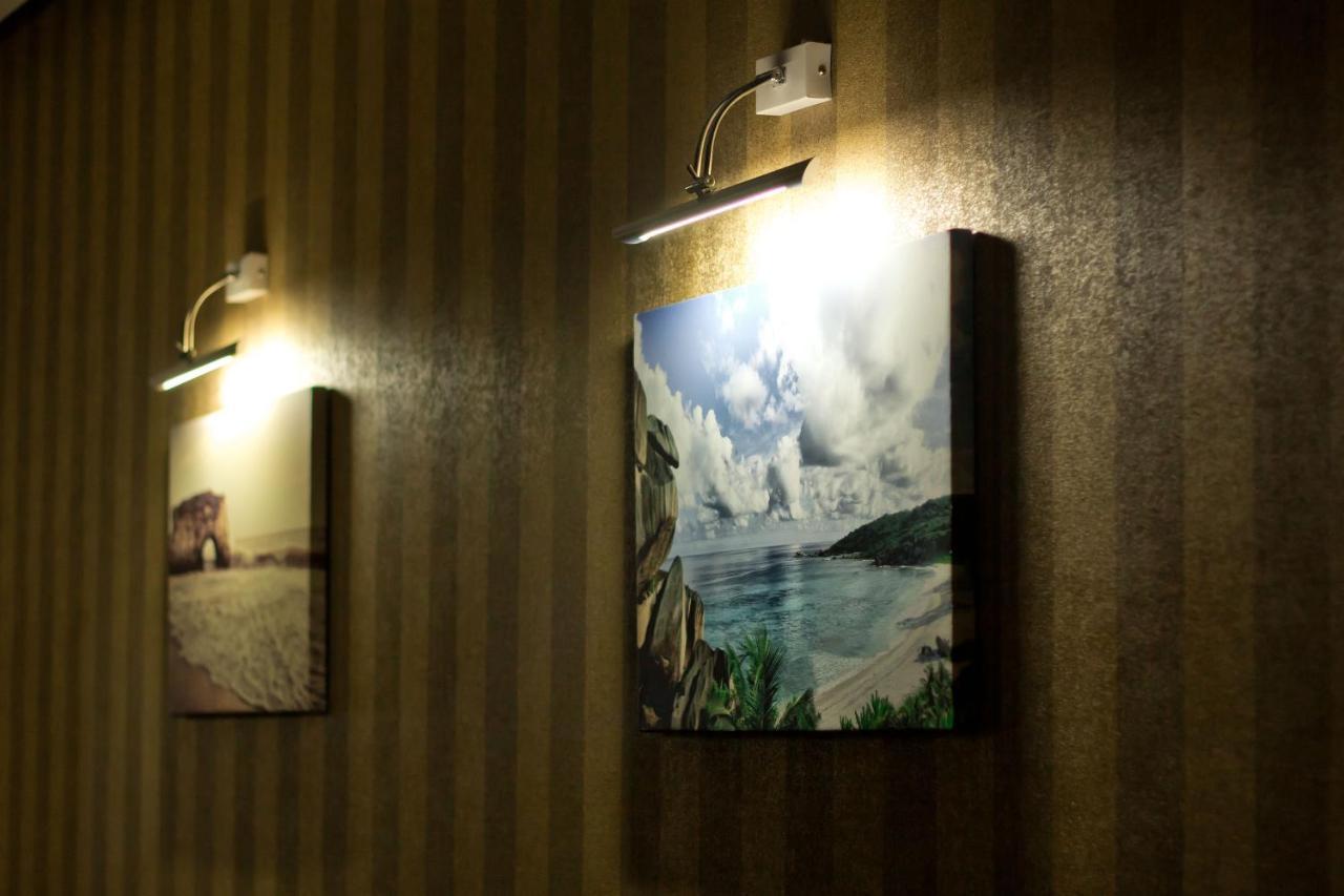 Sky Inn バトゥーミ エクステリア 写真
