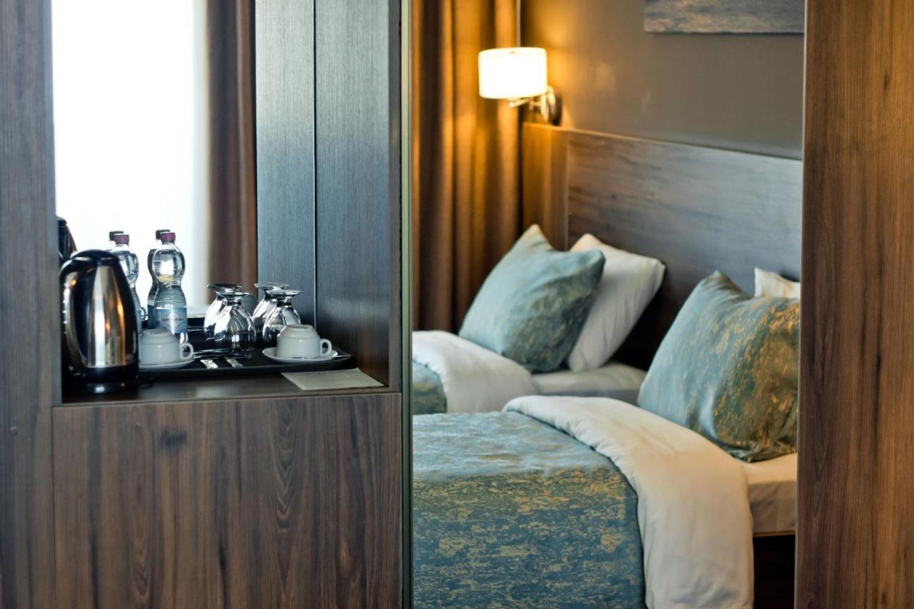Sky Inn バトゥーミ エクステリア 写真