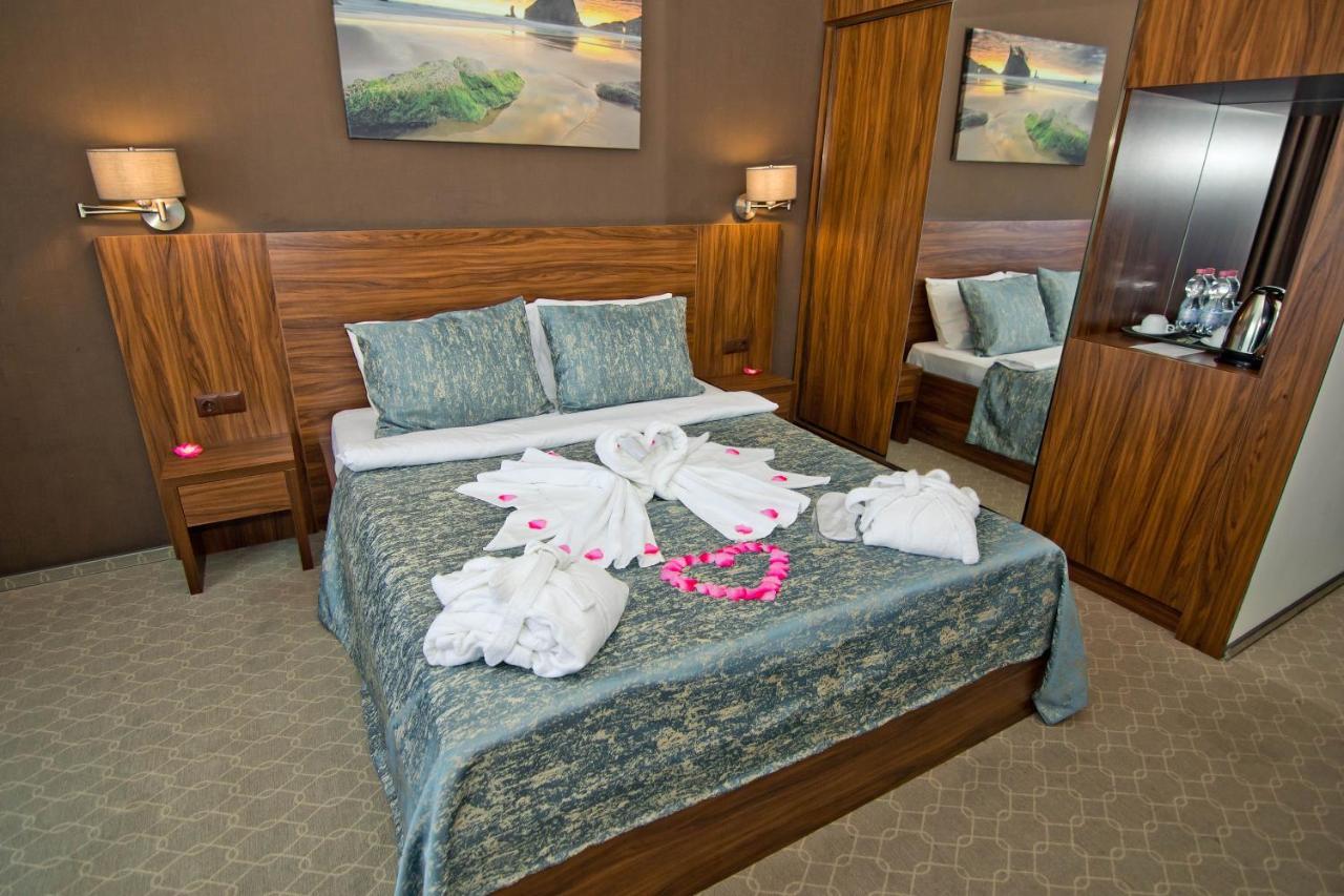 Sky Inn バトゥーミ エクステリア 写真